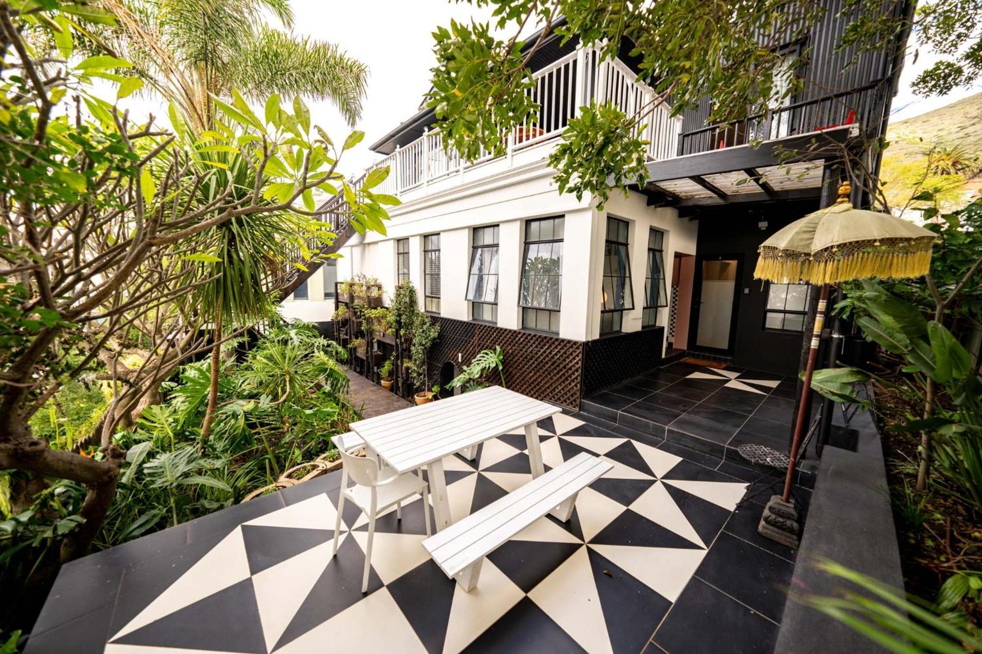 Point's Sanctuary - Indulge In An Urban Oasis