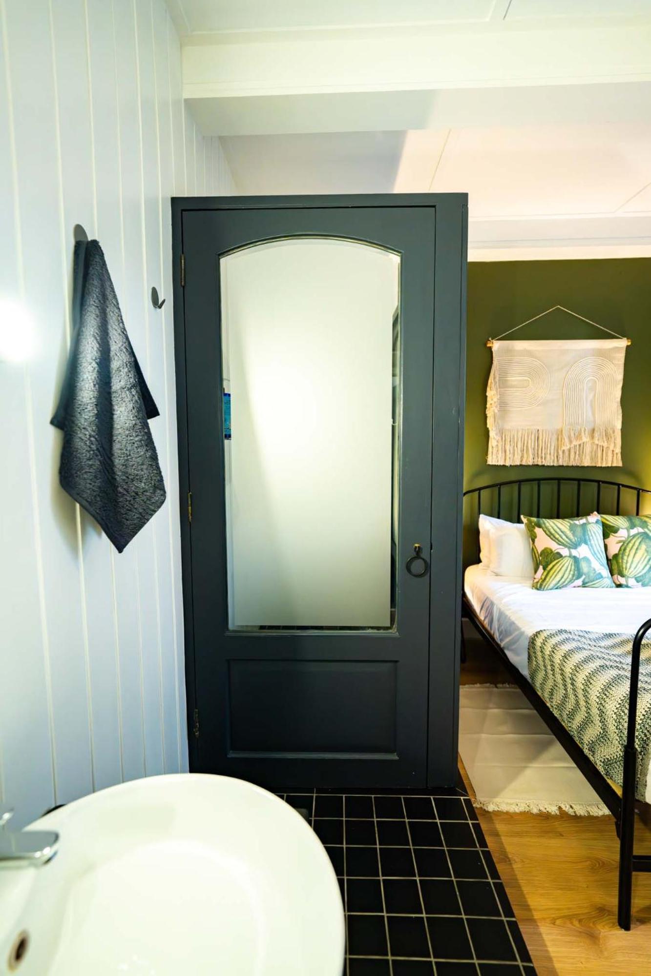 Point's Sanctuary - Indulge In An Urban Oasis